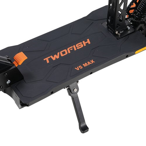 TWOFISH V5 MAX sähköpotkulauta satulassa, 800 W moottori, 48 V 18 Ah