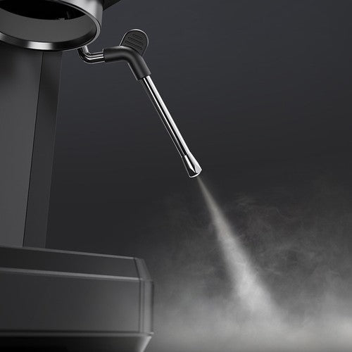 HiBREW H20 -kahvinkeitin, jossa sisäänrakennettu jauhin, kaksois-kuuma- ja kylmäuutto