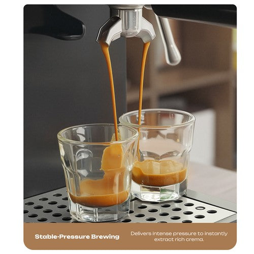 HiBREW H20 -kahvinkeitin, jossa sisäänrakennettu jauhin, kaksois-kuuma- ja kylmäuutto